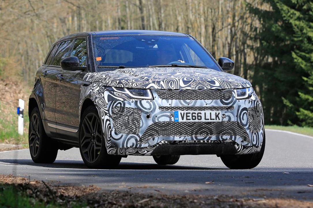 Front spy shot of the second generation Range Rover Evoque, via autoexpress.co.uk