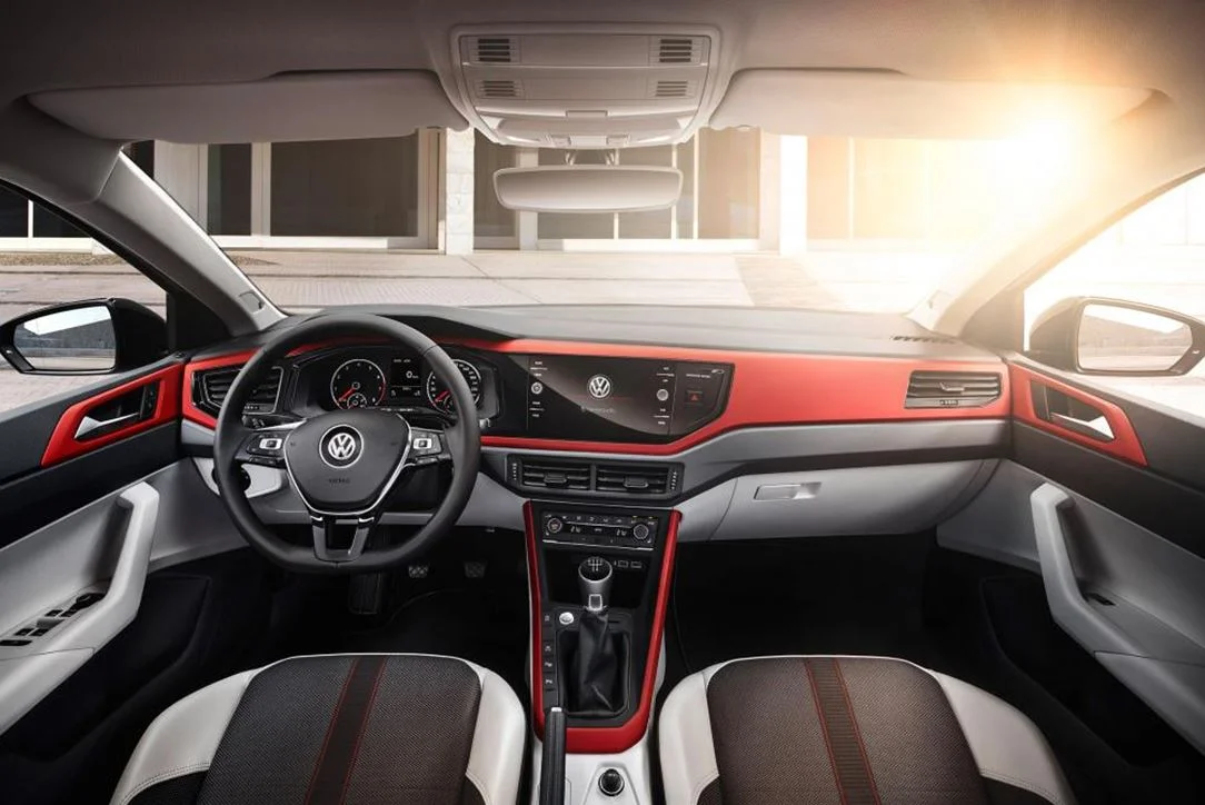 Volkswagen Polo Digital World internal Update