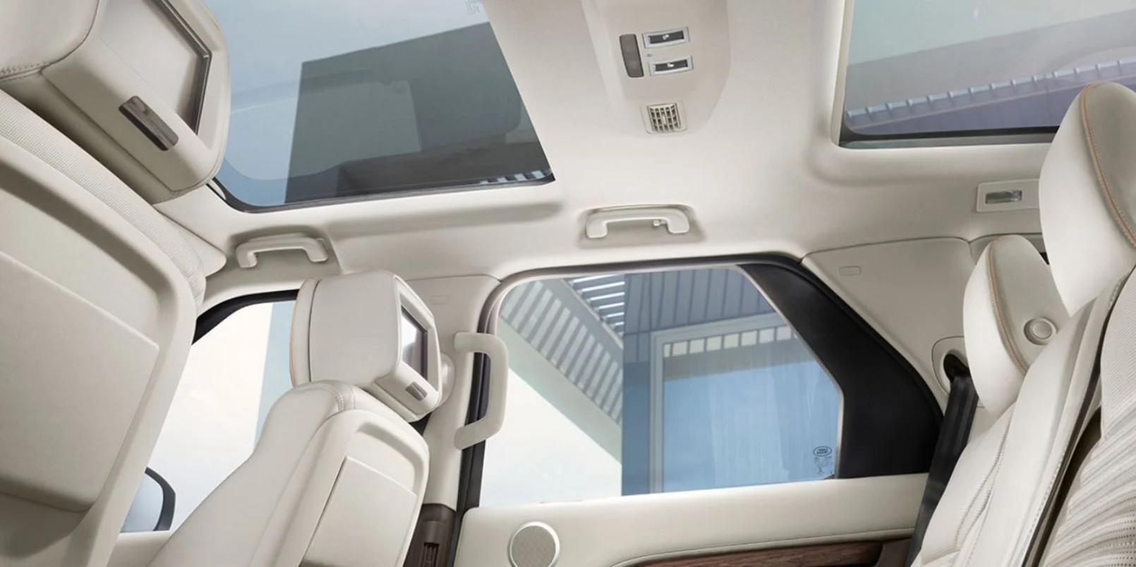 Quality materials, fit and finish for the all new Land Rover Discovery 5&nbsp;