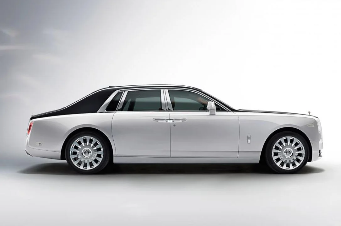 2018 Rolls Royce External Side Profile Shot