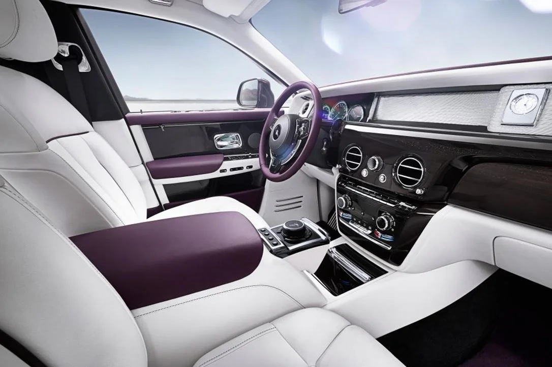 2018 Rolls Royce Internal Dash Shot