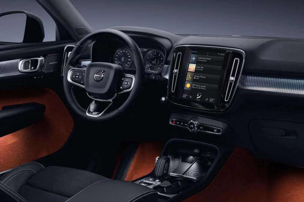 All New 2018 Volvo XC40 inside.jpg