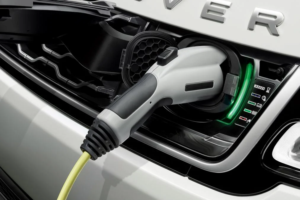 2018 Range Rover Sport PHEV plug in front.jpg