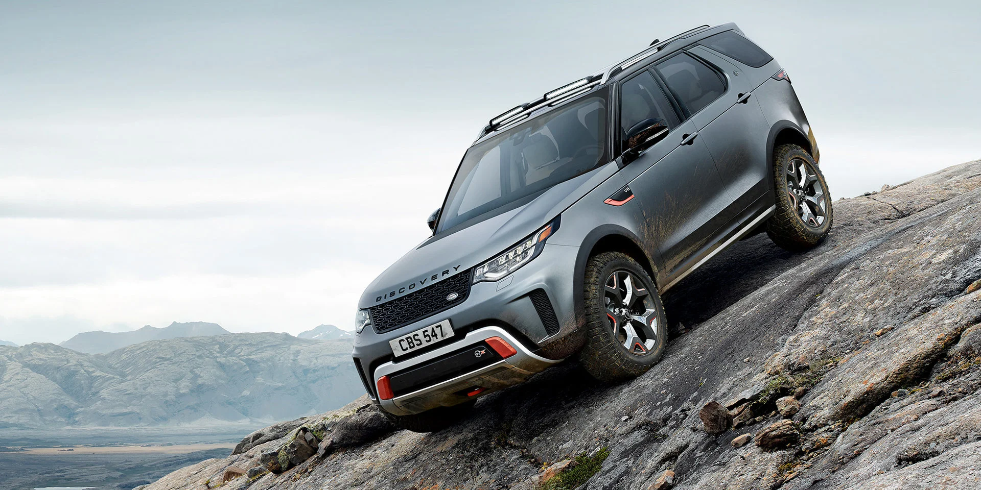 2019 land rover discovery svx landrover com.jpg
