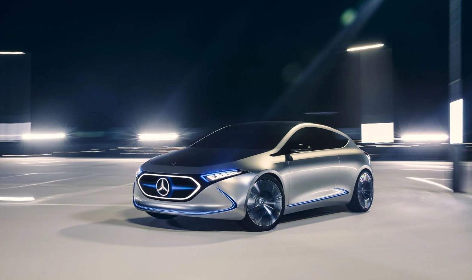 Mercedes-Benz Concept EQA Front Side.JPG