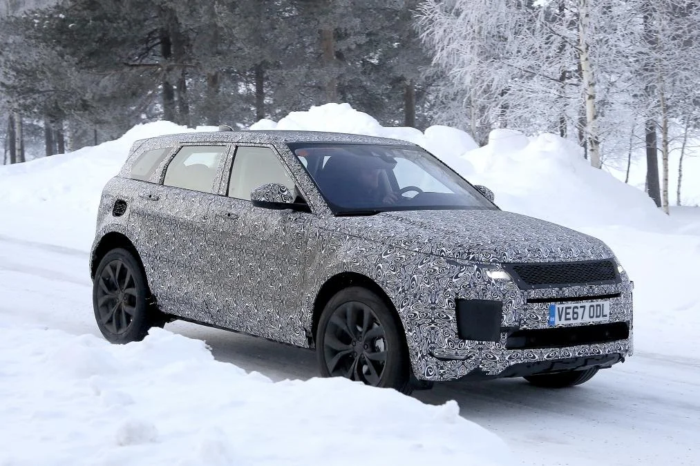 range rover evoque all new spy shot.jpg