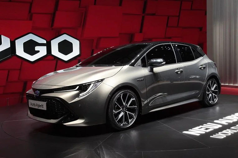 TOYOTA Auris Corolla