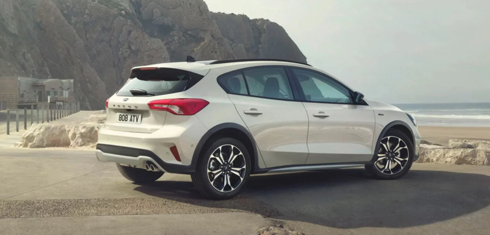 2019 Ford Focus Highriding Active.JPG