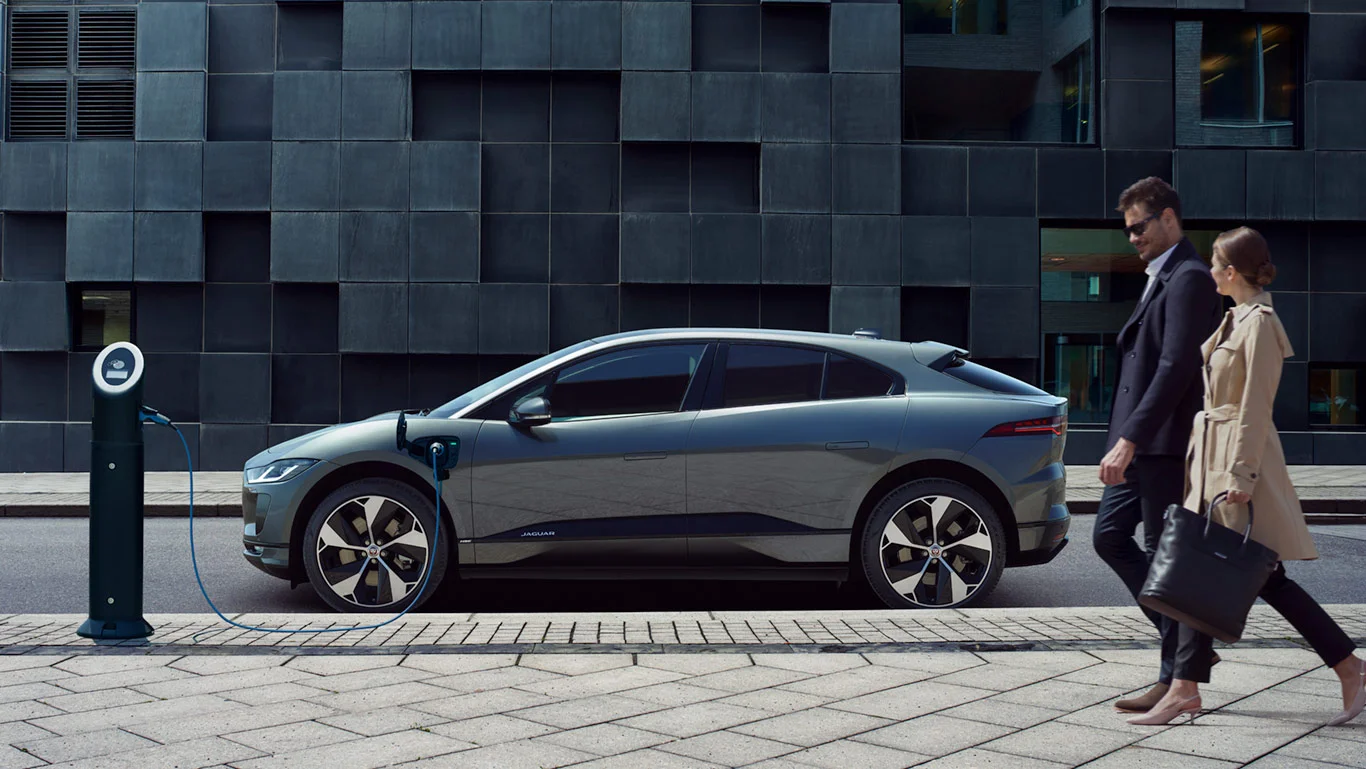 Jaguar I Pace External Side Shot.jpg