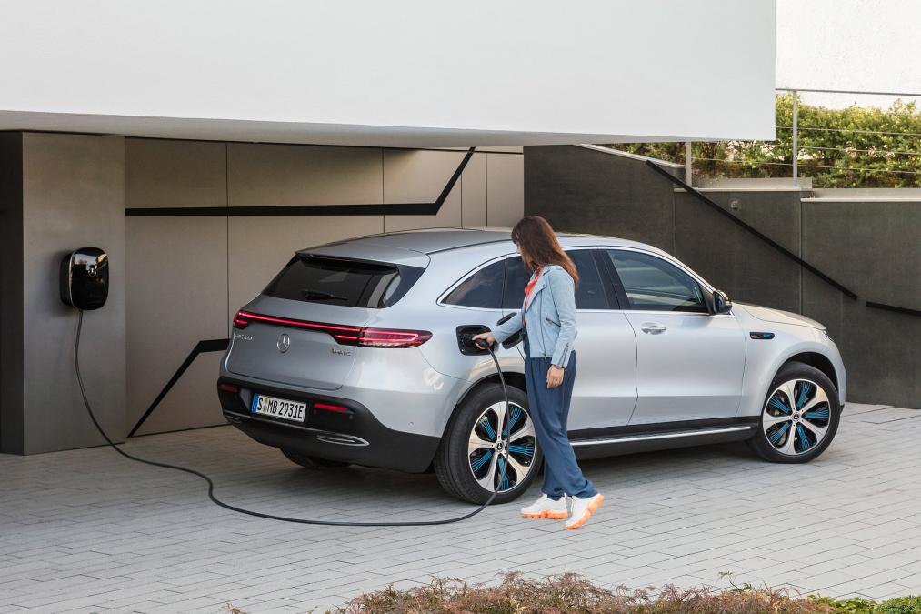 Mercedes EQC.jpg