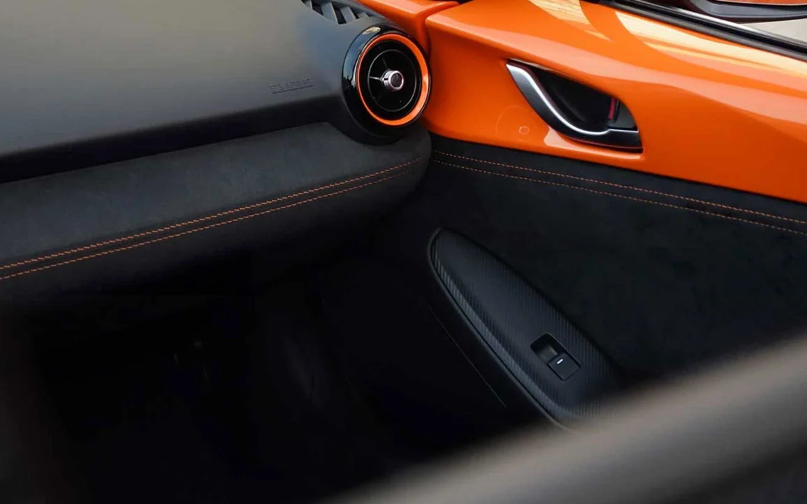 Mazda-MX-5-30th-Anniversary-Interior-Details.jpg