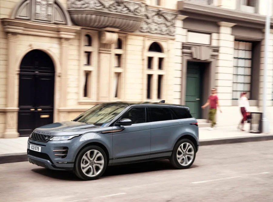 2019-RR-Evoque-Side-Front-34-Shot.jpg