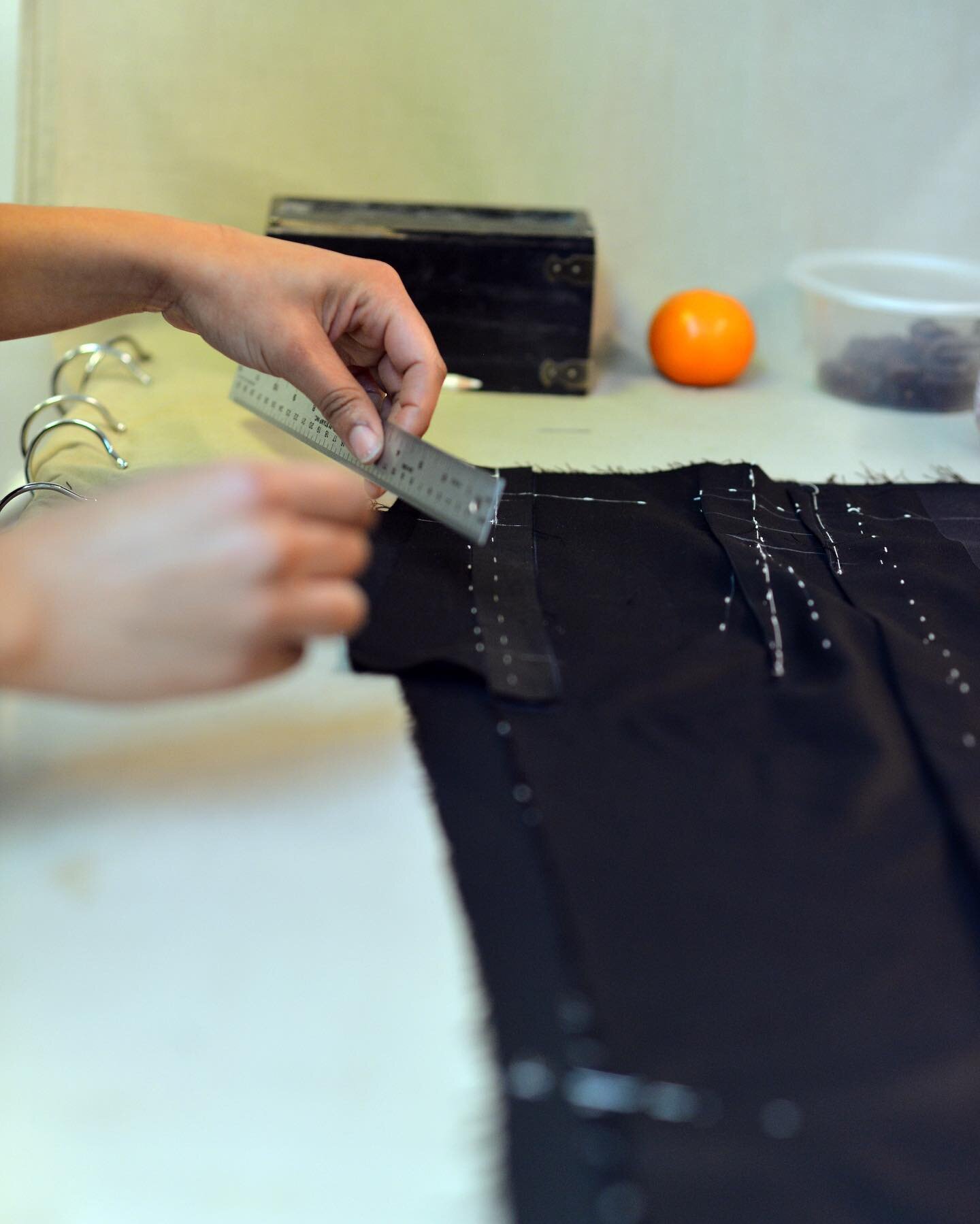Painstaking work goes into our trouser pockets to give them a seamless appearance, but with hard wearing strength . Reinforcement and careful hand stitching is a slow process to ensure a perfect result