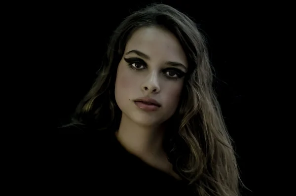 Hair & Makeup : Nicole Groch Photographer: Warren Henningsen Models: Jazmin (RPR)