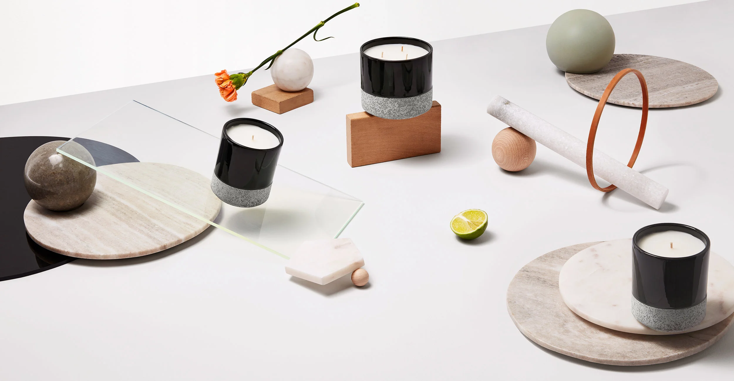 FRAMOD001BLK-UK_Modernist_Aspirations_250gsm_Single_Wick_Candle_LB02.jpg