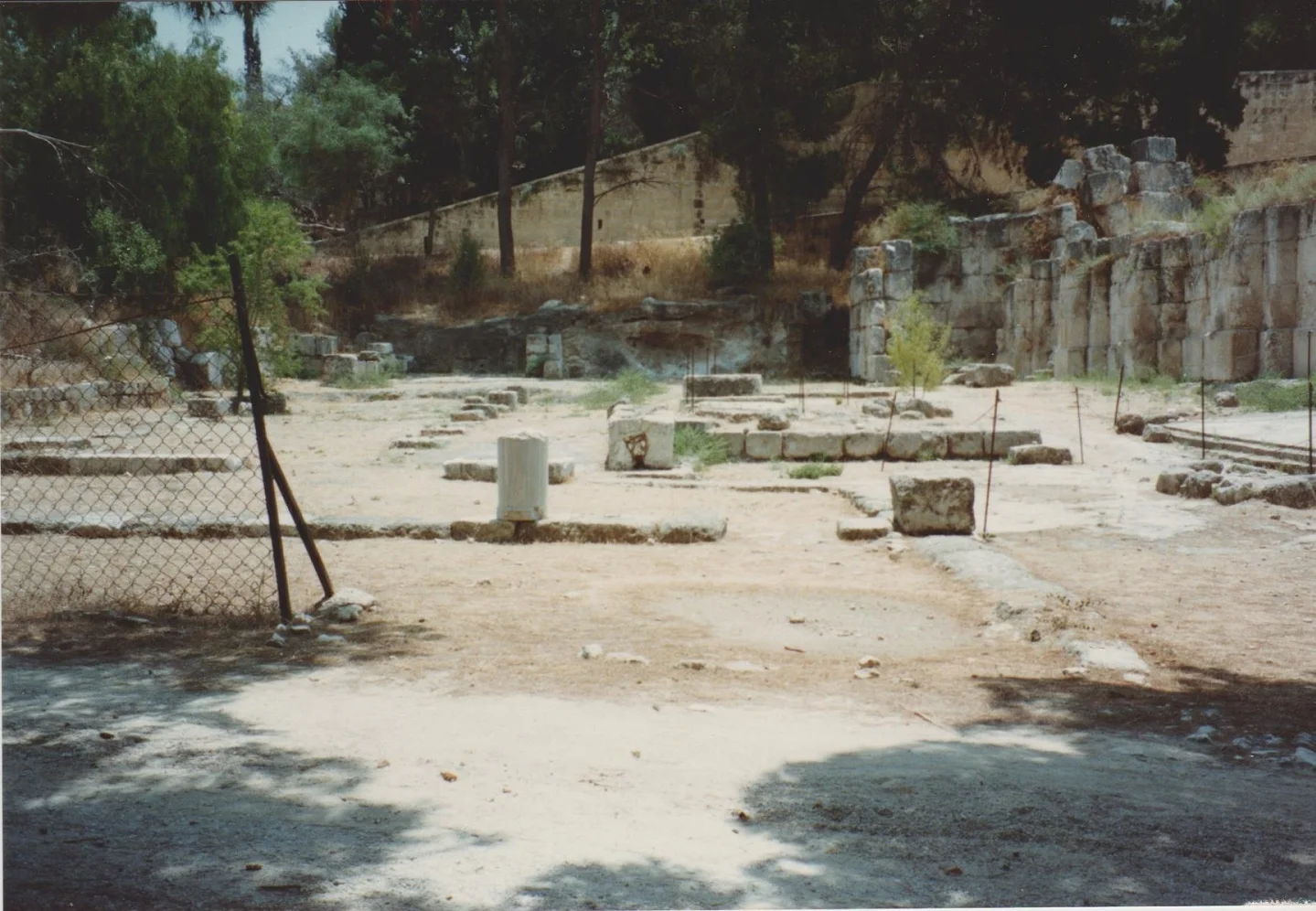 The Roman 'villa' close to the Roman-Byzantine bathhouse at Latrun. Summer 1990. Credit: Eleanor Scott