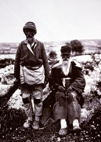 Gertrude Bell A86 1900, "Jews from Bokhara" By Roadside. Gertrude Bell Archive Newcastle University