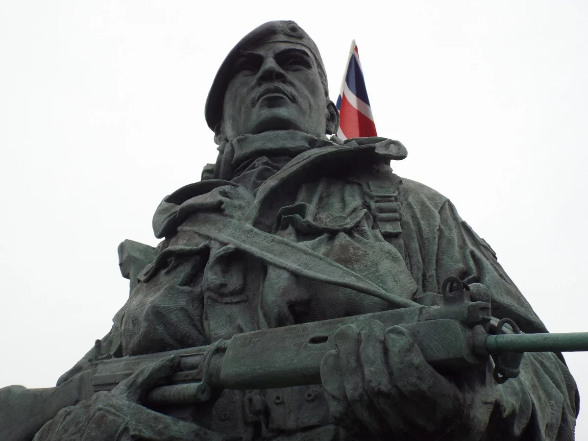 Yomper statue outside Royal Marines Museum, Eastney, Portsmouth, 1st March 2017. Photo: Eleanor Scott