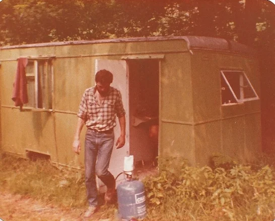 John by luxury caravan, 1981
