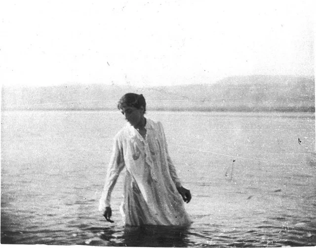 A556. 'European woman (possibly Mrs Nina Rosen) bathing in the Dead Sea. June 1900'. Gertrude Bell Archive, Newcastle University
