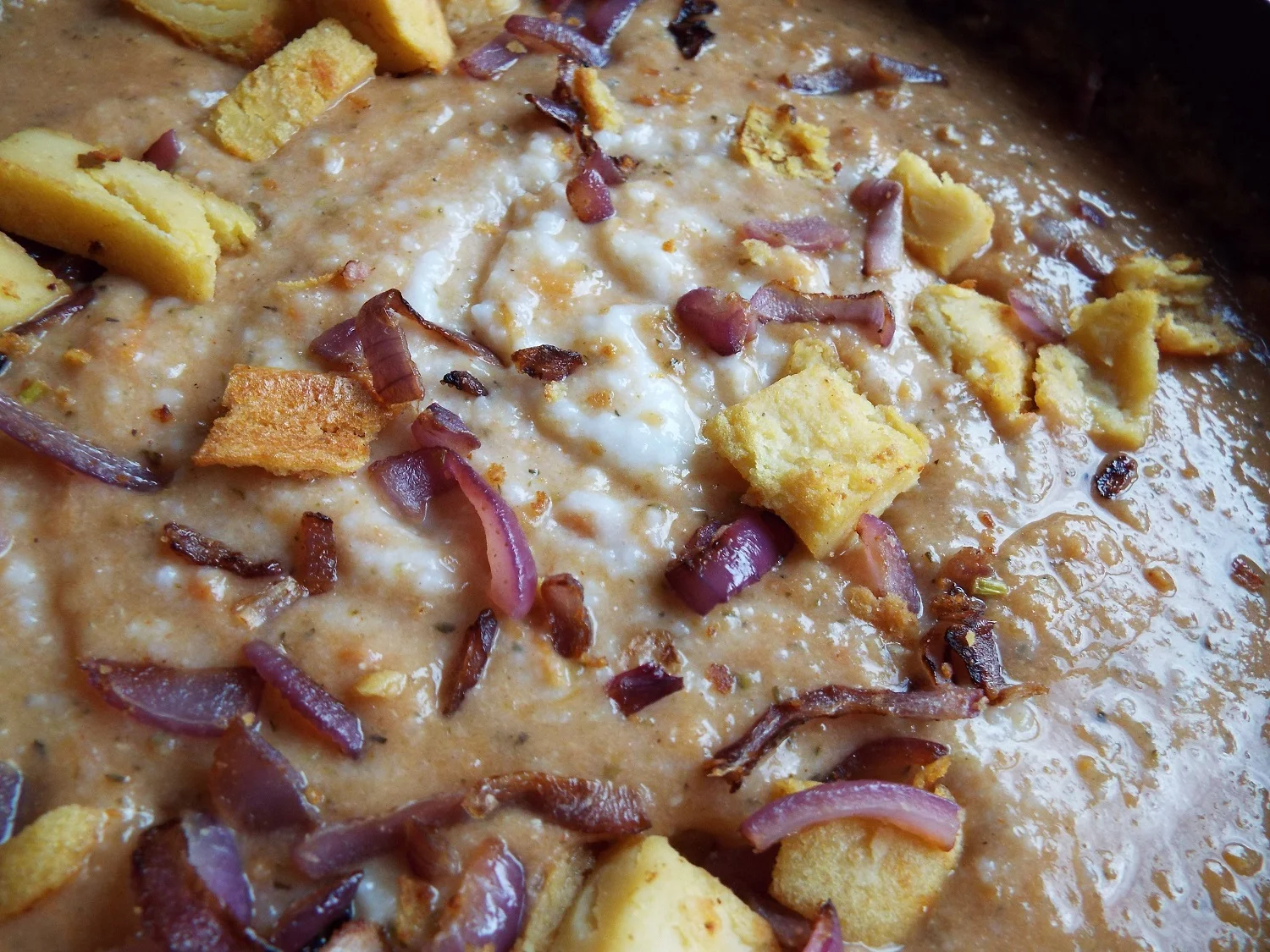 courgette-soup-g-free-croutons.jpg