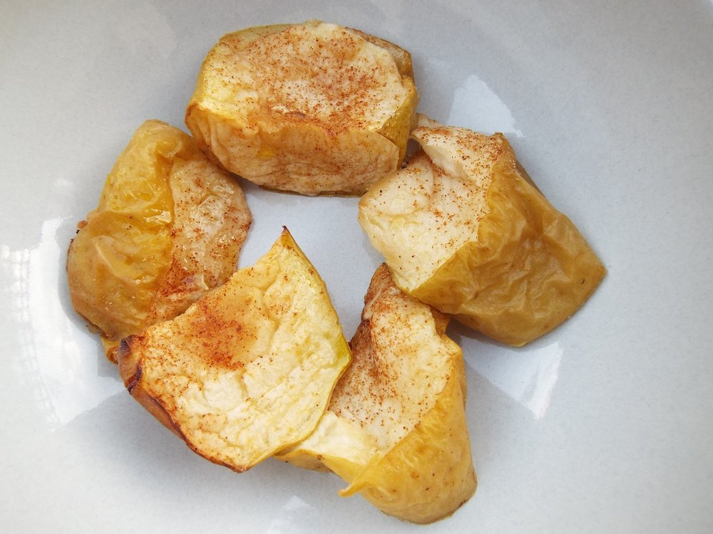 Baked, spiced apples
