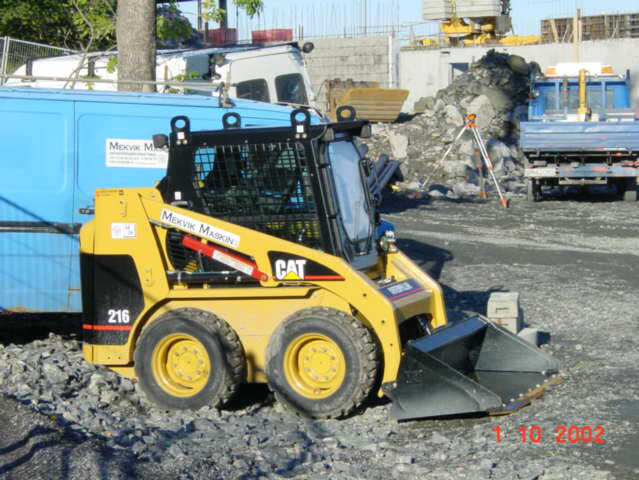 Caterpillar 216 Skid