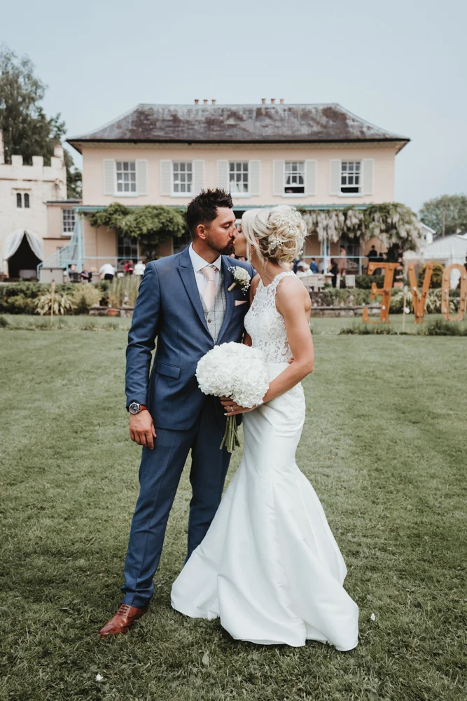 Jess and Zac -7042.jpg