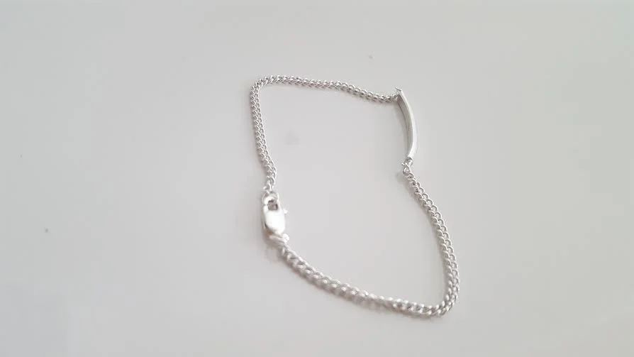 singlebarbracelet.jpg