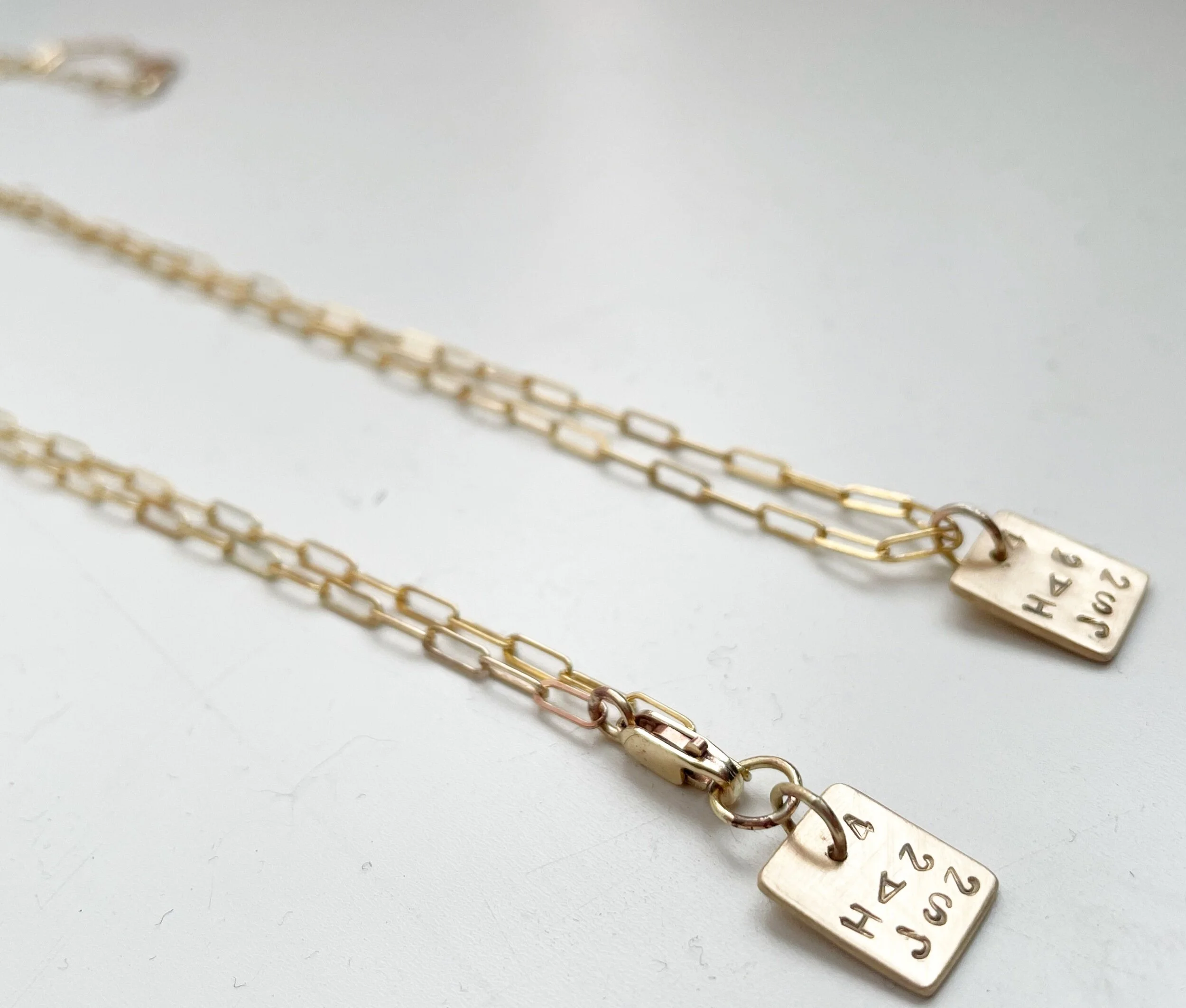 4D00040A-9D8F-4D4C-AD5B-661FF9B8D661