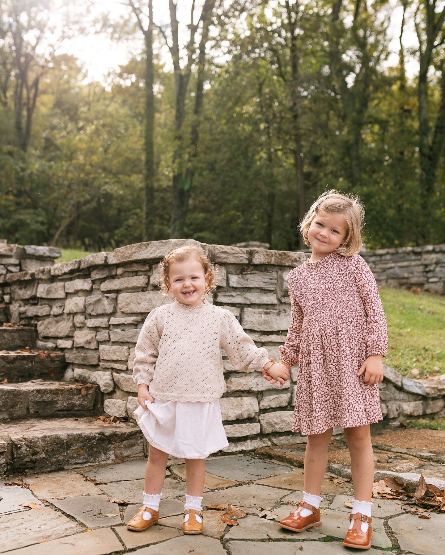Finally catching up on sharing some fall sessions on my feed! Such a slow process but thankful for each of you this season!