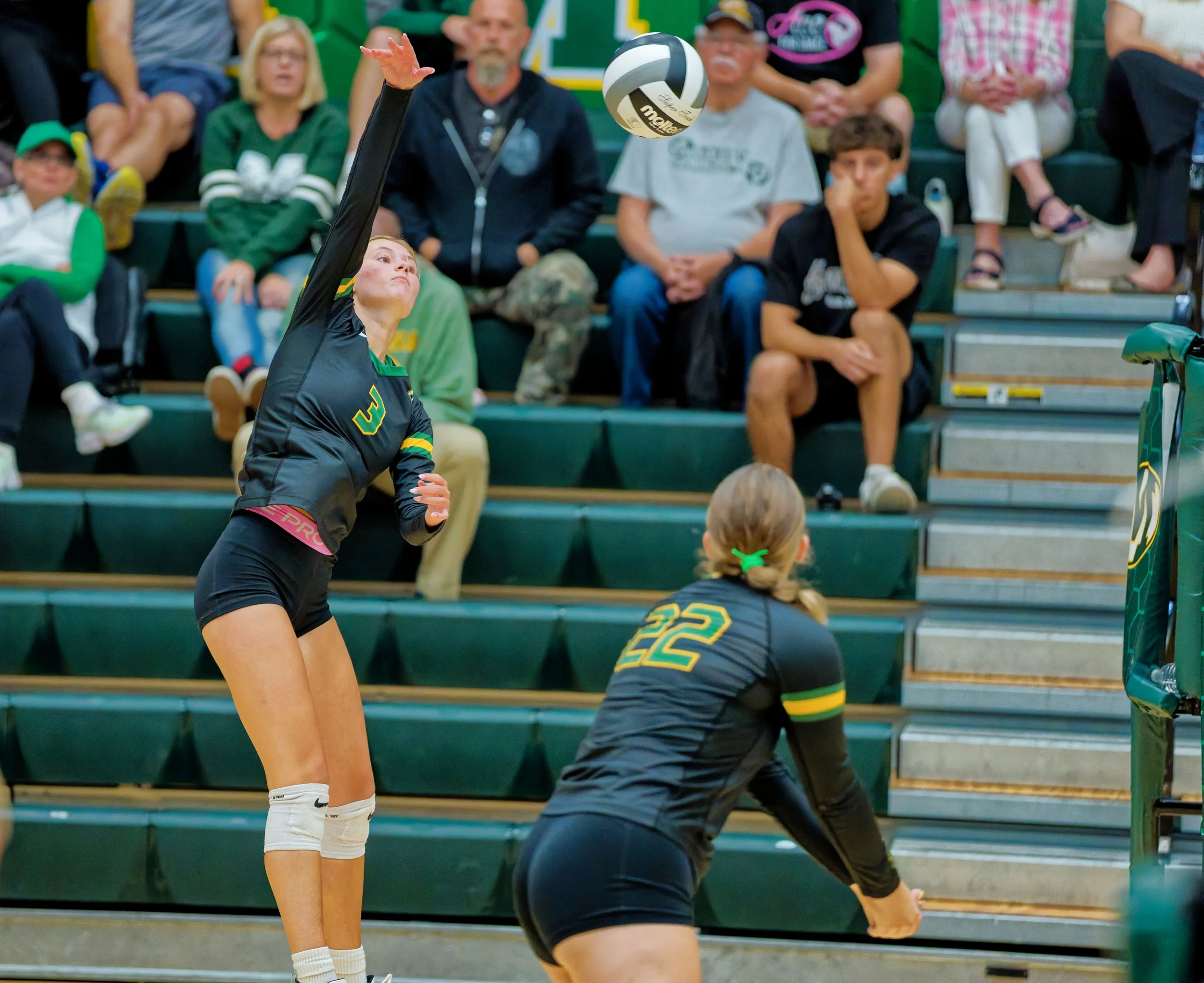 MedinaVarsityVolleyball063.jpg