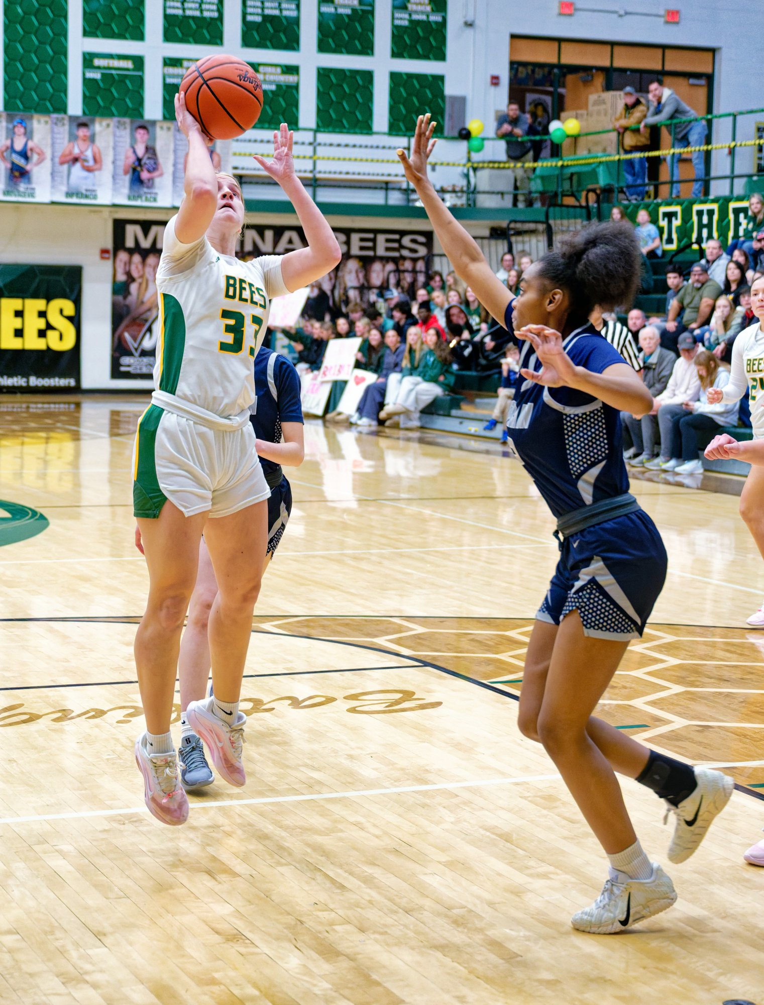 MedinaVarsityGirlsBasketball03.jpg
