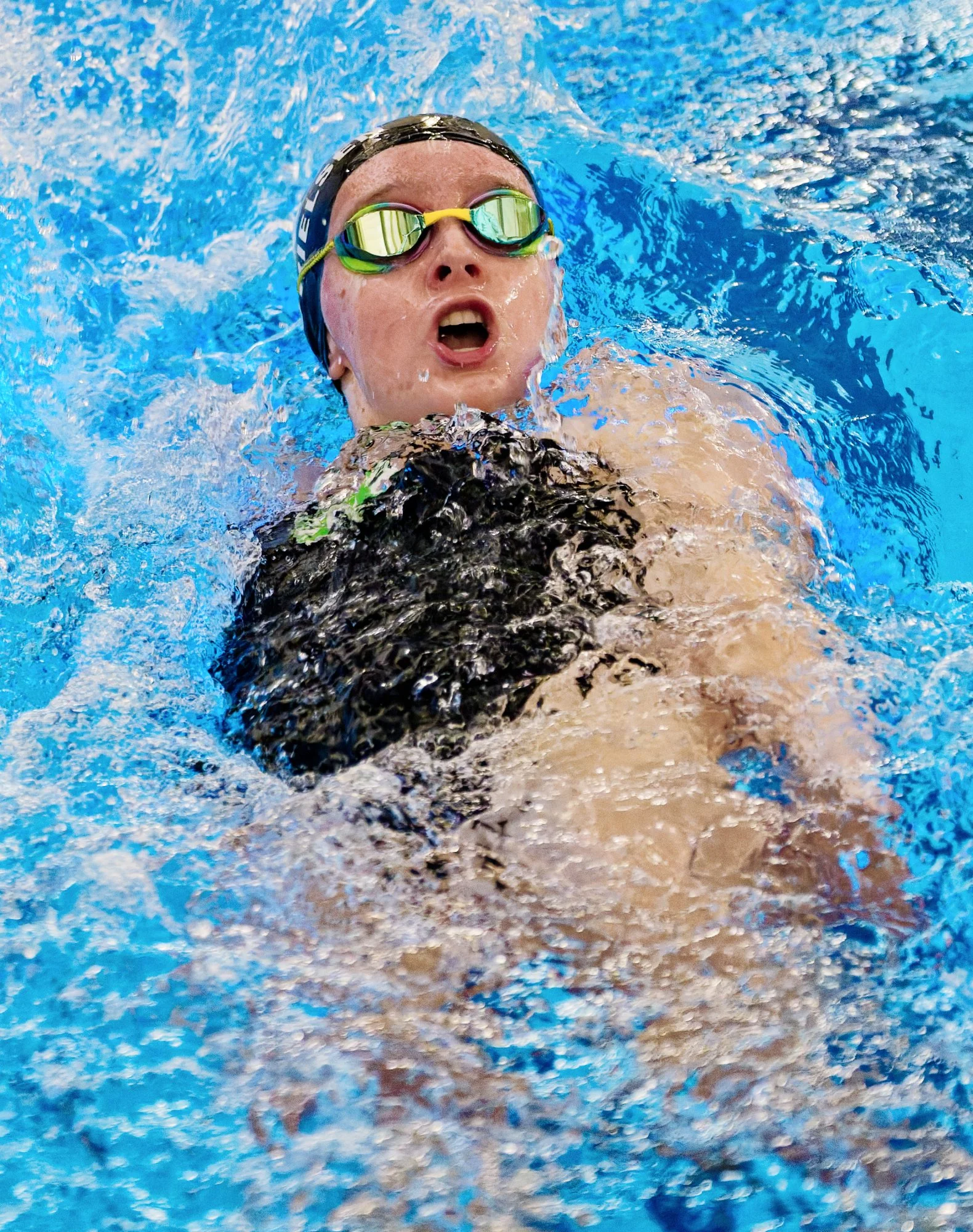 MedinaSwimming002.jpg