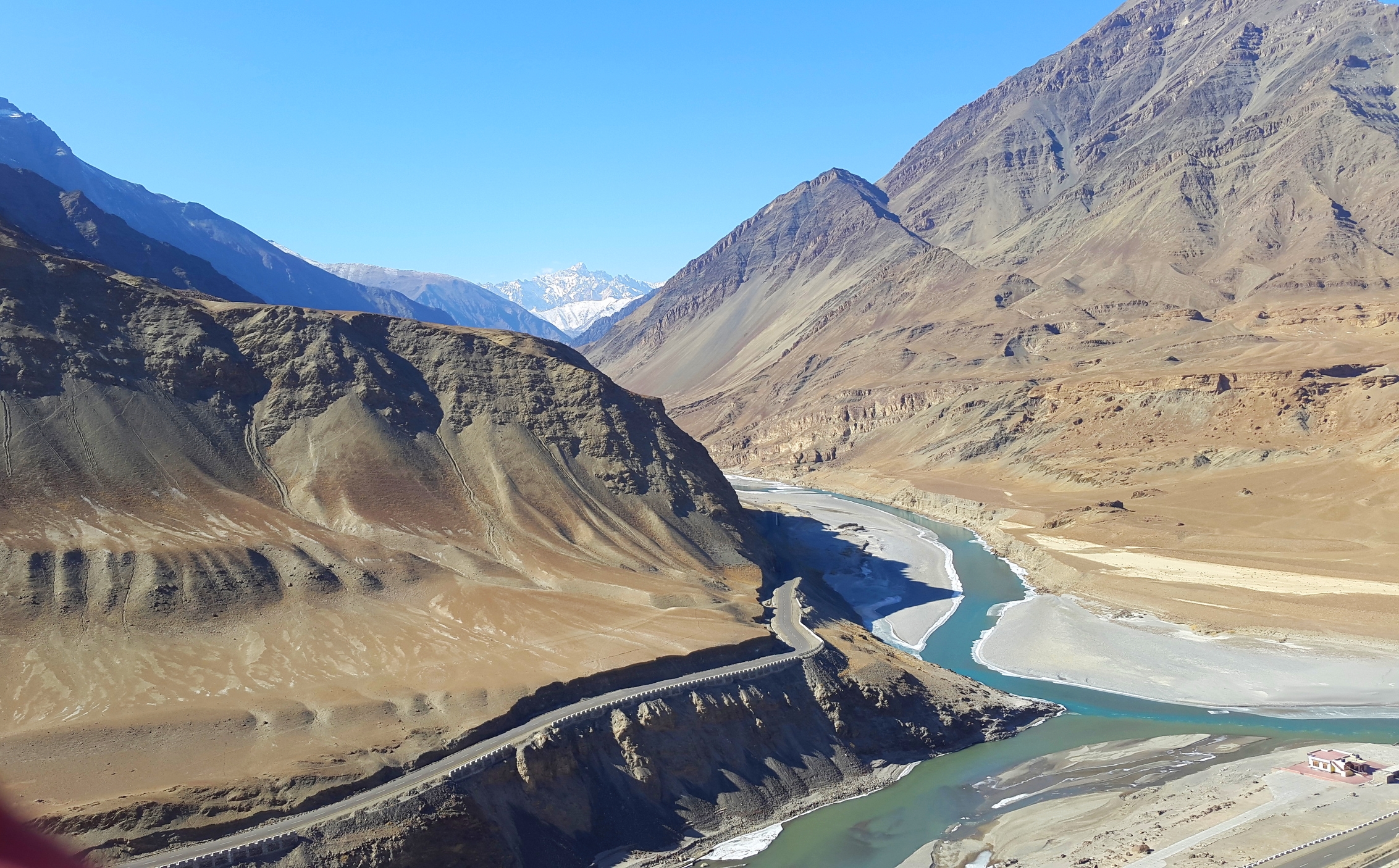 The Indus meets the Zanskar River, while on our journey to Nimmu while trekking in ladakh