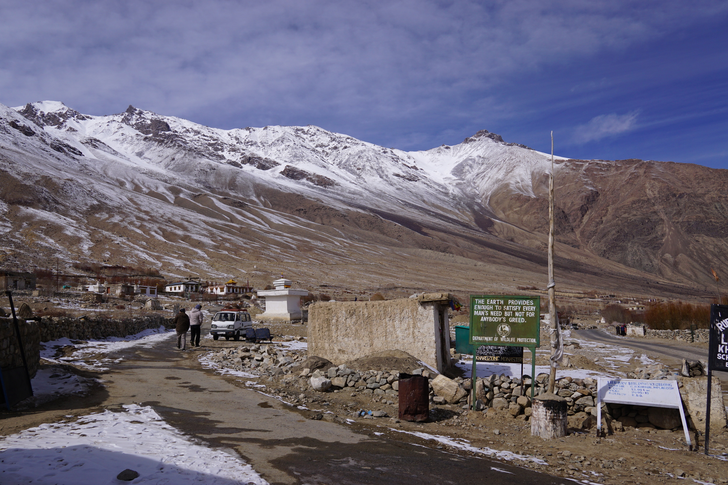 The Khardung Village on our way to the highest motorable road in the world was serenely beautiful and there were hardly any warm blooded souls here.