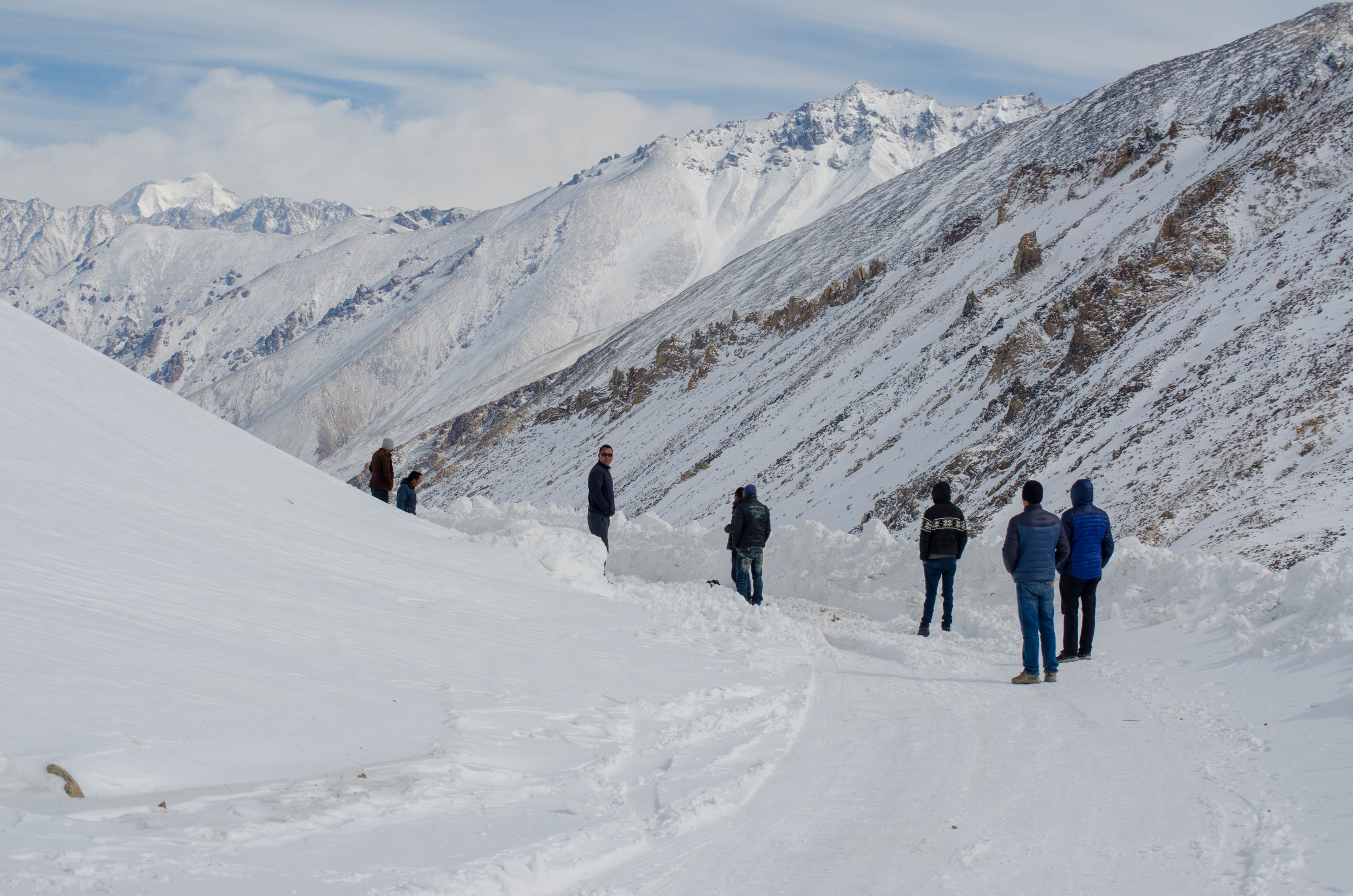 Piles and piles of snow that required a hell lot of people to do some snow shovelling in winter in ladakh. PC: Raunak