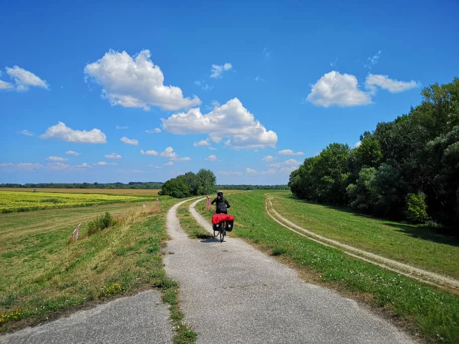 Cycling+Danube+Path.jpg