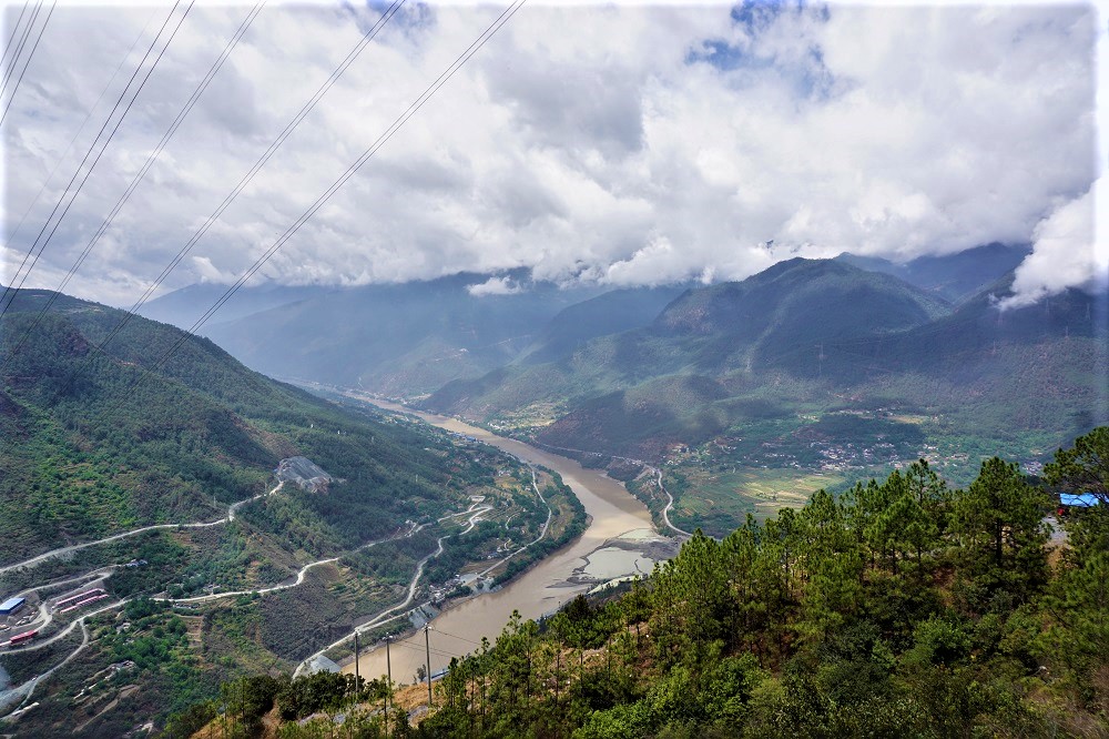 view of the jinsha river along the tiger leaping gorge trek