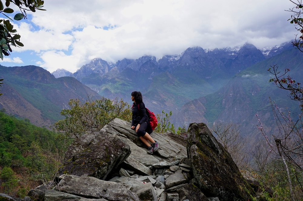 view of the tiger leaping gorge while hiking and trekking in china