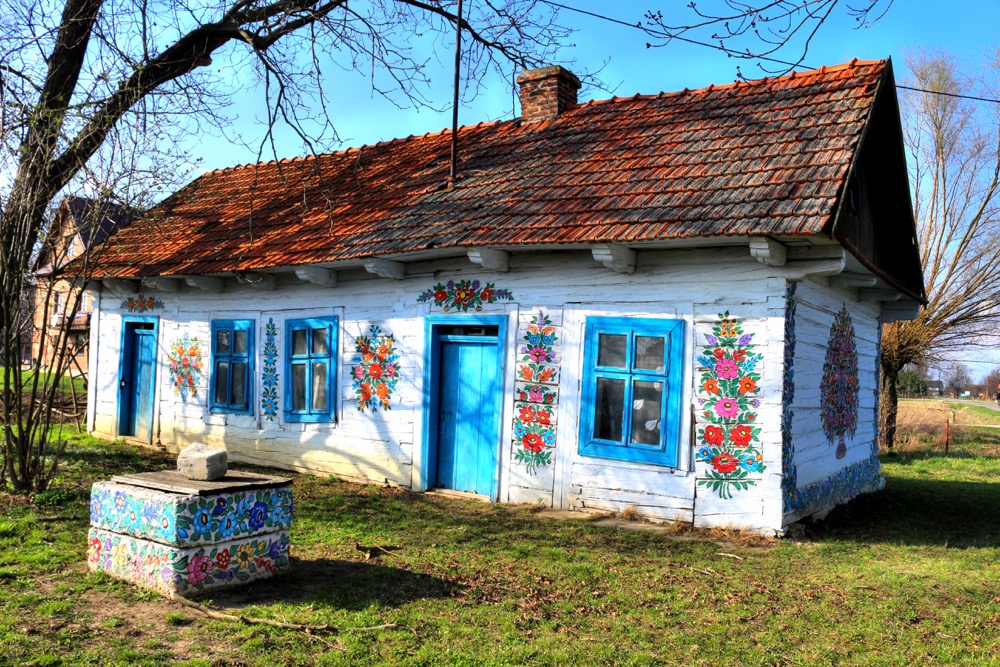 A charming and colourful wonderland in Zalipie, Poland. PC: Karolina Klesta