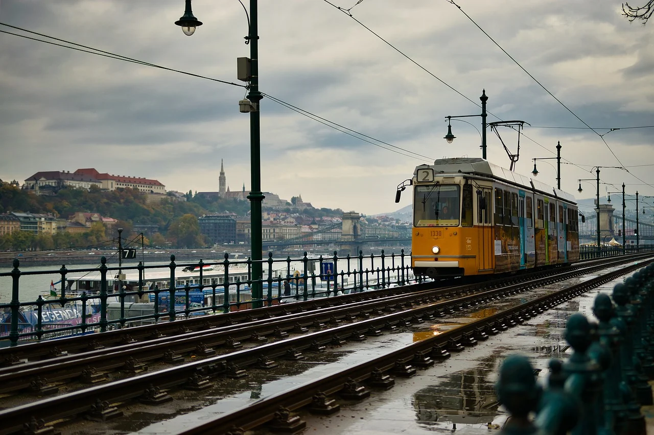 Take Tram #2 to have a sundown view and the most scenic journeys of Budapest. Image by blueJack92 on Pixabay