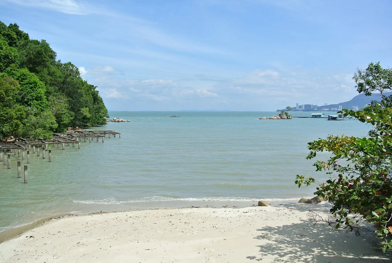 Cycling alongside Batu Feringghi’s beach in Penang