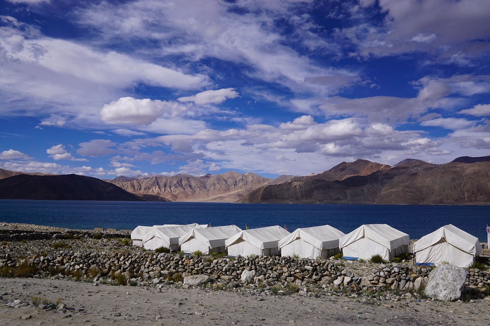 Clear luxury when you have 21st century camps at the banks of the Pangong Lake. This tent had a full-fledged toilet with a flush. There’s a reason why a full-functioning toilet was there - due to our modern demands. What if we collectively stop giving in to this demand?