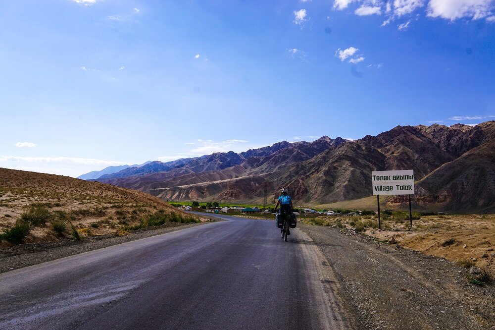 Traveling-in-kyrgyzstan.jpg