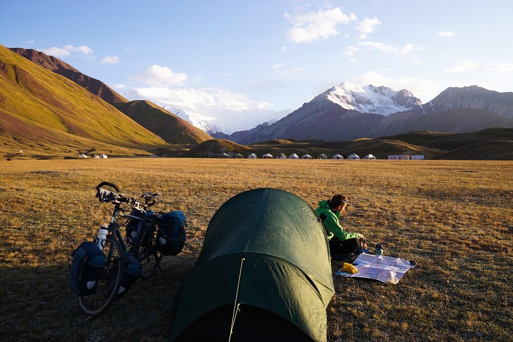 When I met bicycle tourers who had the same destination, headed towards the Lenin Peak Base Camp but on a two-wheeler.