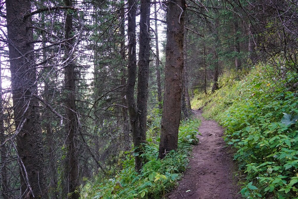 Hiking-Kol-Tor-Lake.jpg