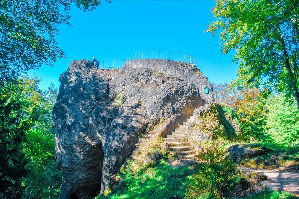 The Rennsteig is majorly popular for this among Germans but many tourists from abroad don’t even know about this special travel tip for Germany.
