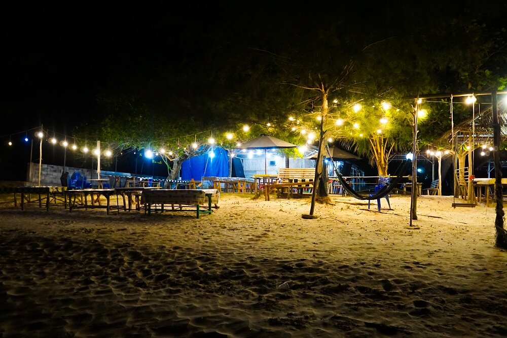 Seafood-Beachside-Kelayang-Island-Itinerary-Travel-belitung.jpg