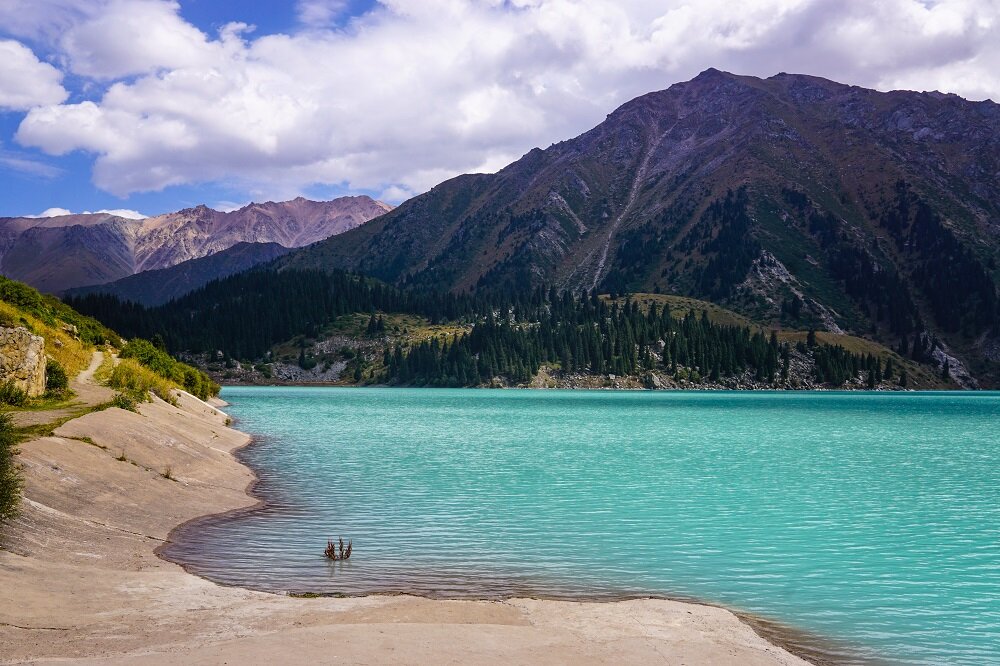 Visiting-Big-Almaty-Lake (2)-.jpg